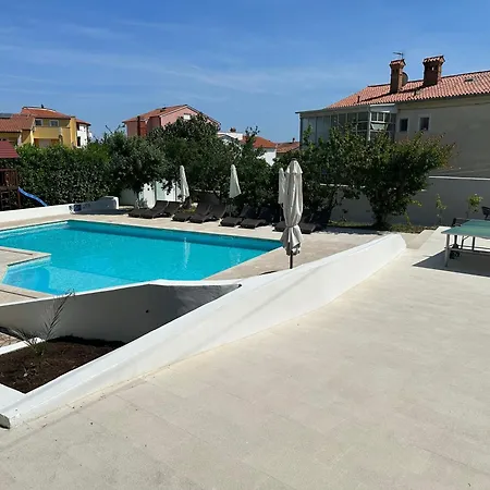 Appartement Residenz Benni 3 Mit Beheiztem Grossem Pool Medulin