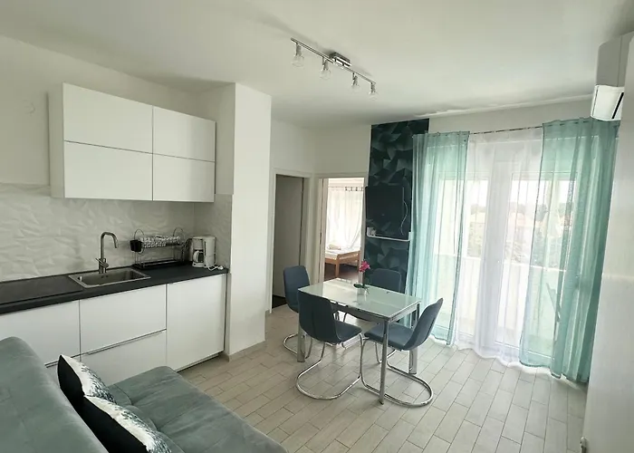 Residenz Benni 3 Mit Beheiztem Grossem Pool Appartement Medulin