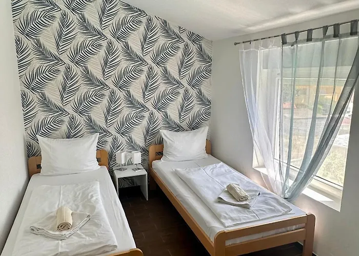 Appartement Residenz Benni 3 Mit Beheiztem Grossem Pool